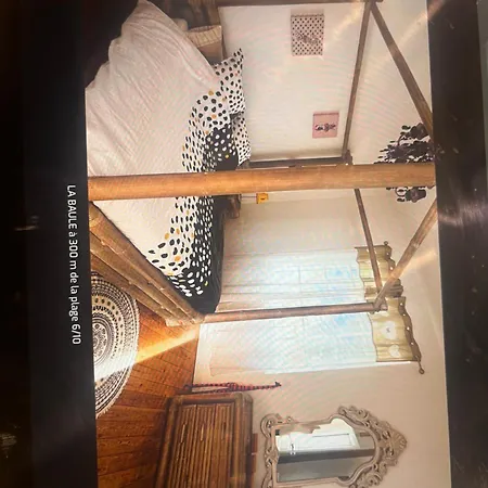 Bauloise à 200 M De La Villa *